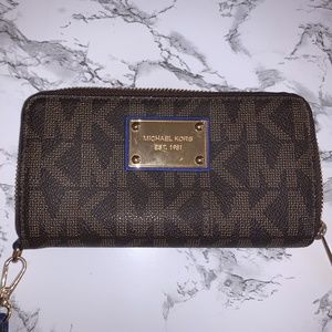 Micheal Kors Wallet